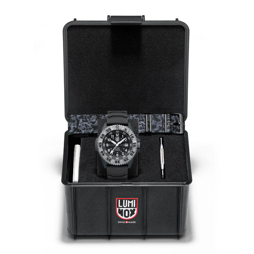 Luminox Navy Seal Watch - 3350 MIL-SPEC Series - Image 6