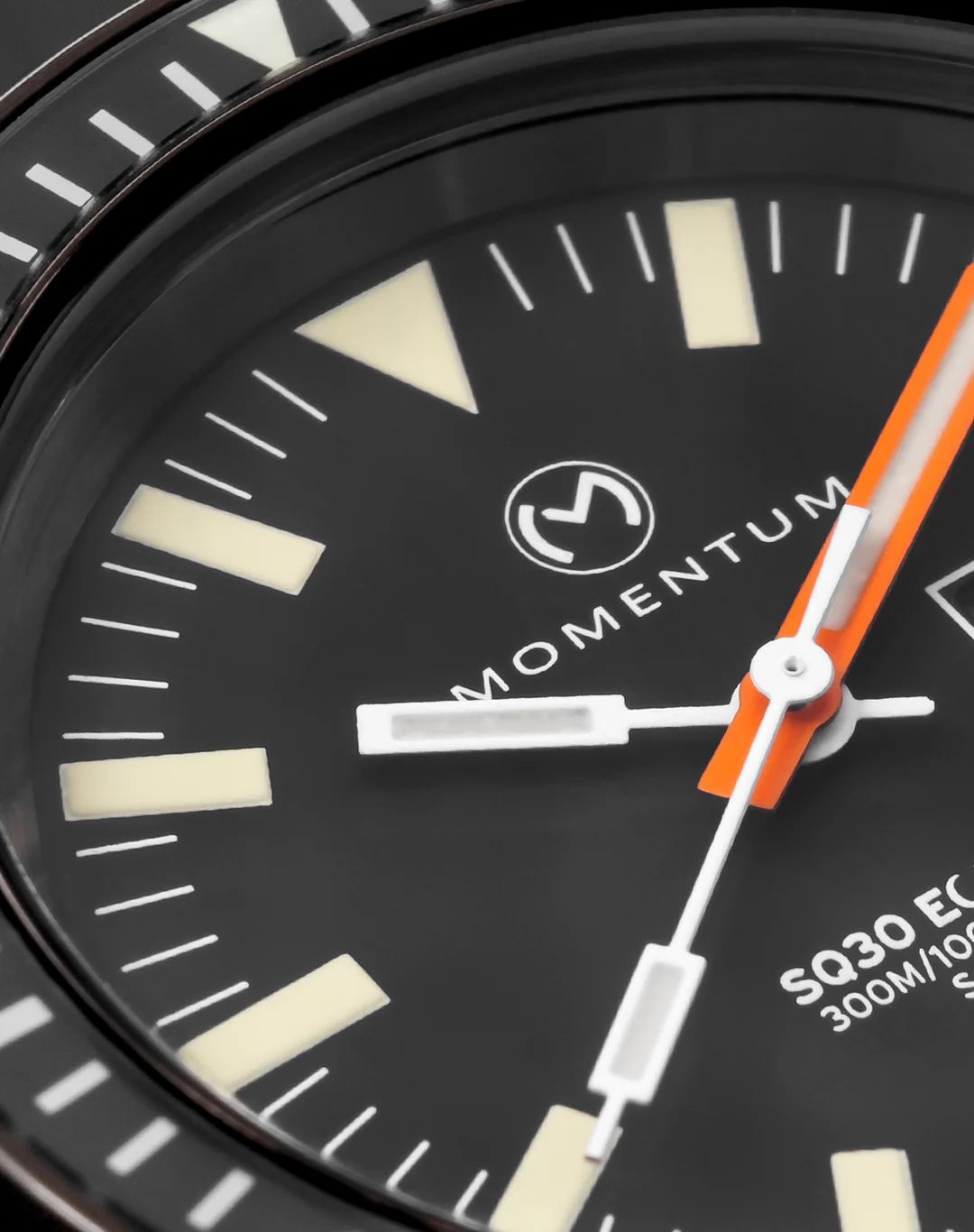Momentum SQ30 Eclipse Solar - Black Steel - Image 3