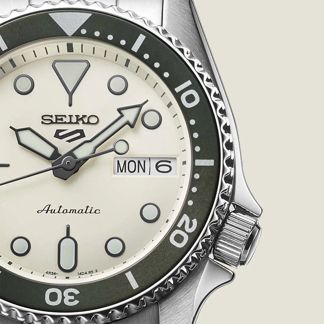 Seiko 5 Sport 38mm - 'Midi' Mono - Image 4