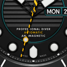 Victorinox Watch - Dive Pro Automatic Titanium - Black - Image 4